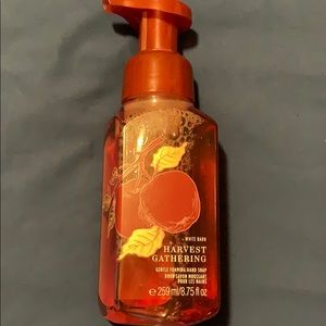 Bath and Body Works foaming hand soap